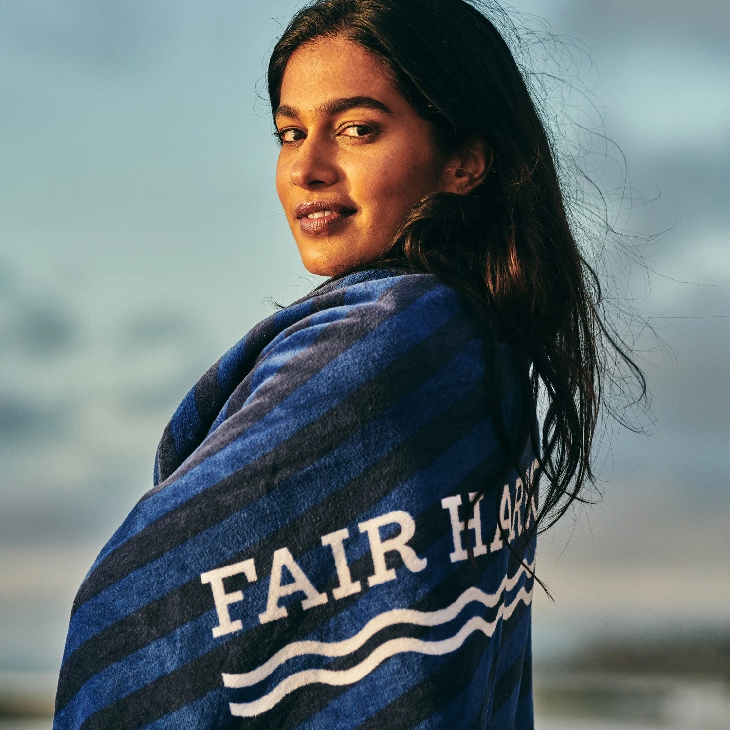 The FH Organic Beach Towel | Navy Waves - Image 3